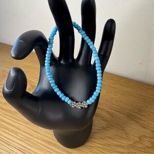 Glass Beaded Elastic Bracelet Blue Metal Antique Silver Plate Flowers